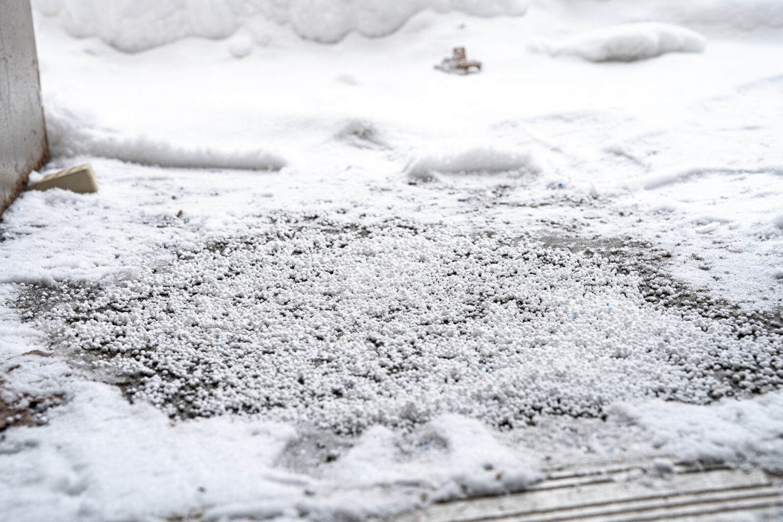 Insulating Ice Ice Melting & Prevention - State Industrial Products
